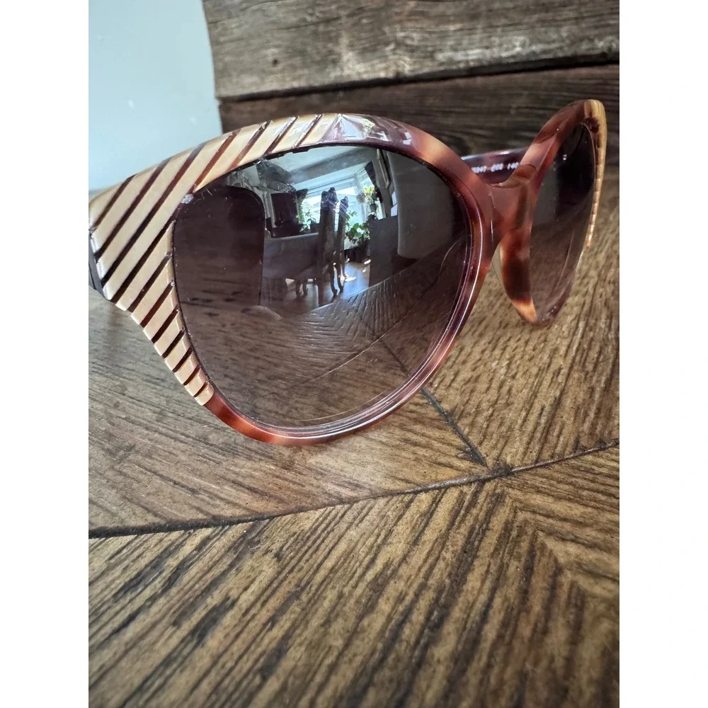 Authentic Vintage Chloé CL2247 C02 Tortoise Stripe Sunglasses - Glasses Only